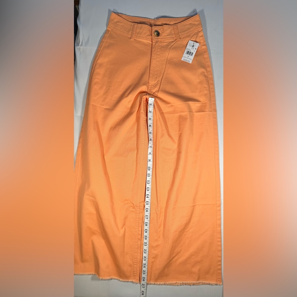 NWT Billabong Women’s Light Orange Chinos.